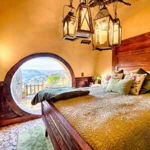 Hobbit ev Gecelik